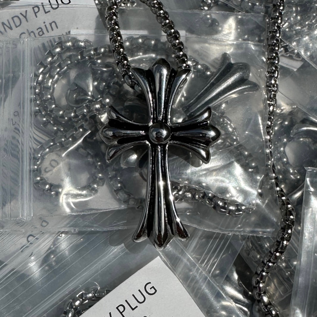 MIDNIGHT CROSS CHAIN